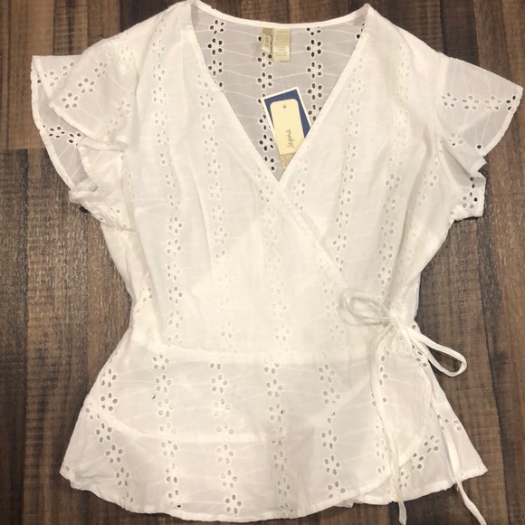 Japana Tops - Japana White Criss Cross Top w Bow